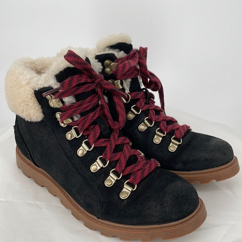 Sorel Ainsley‎ Conquest Genuine Shearling Collar Waterproof Boot size 7.5